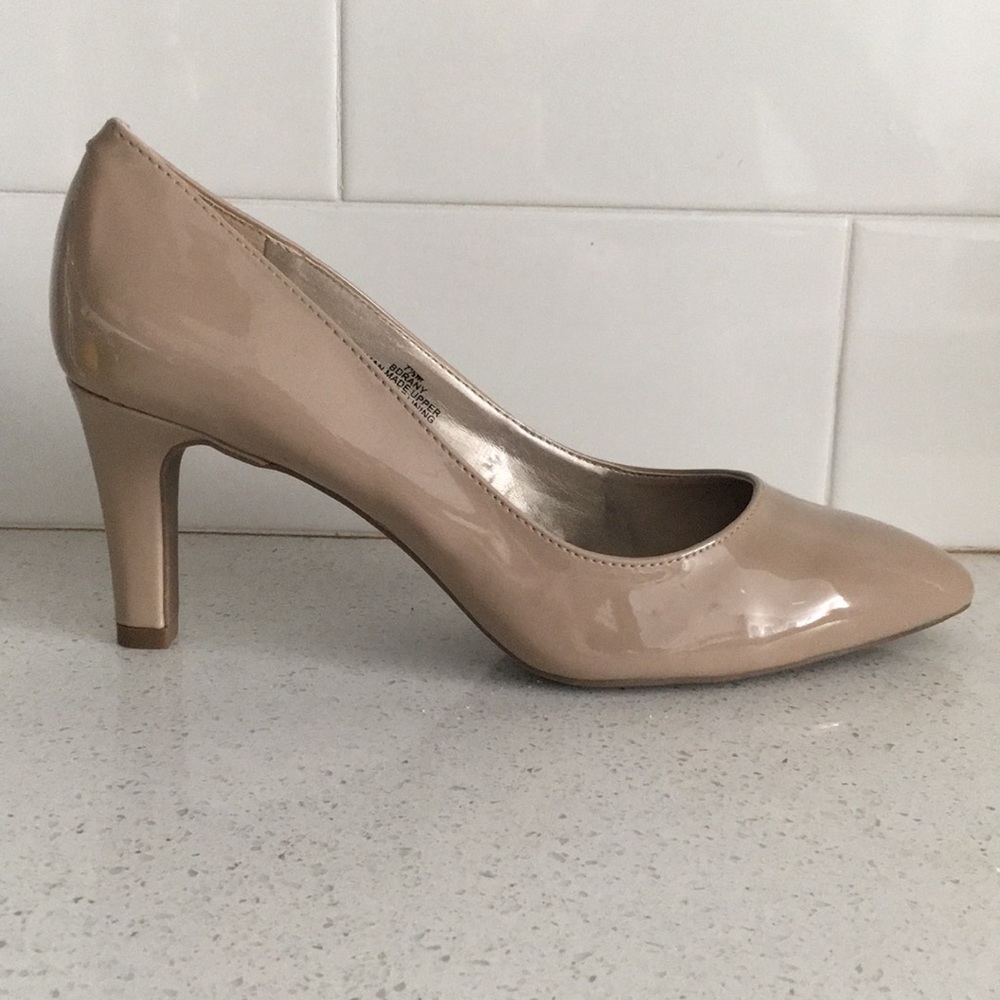 Bandolino dress pumps